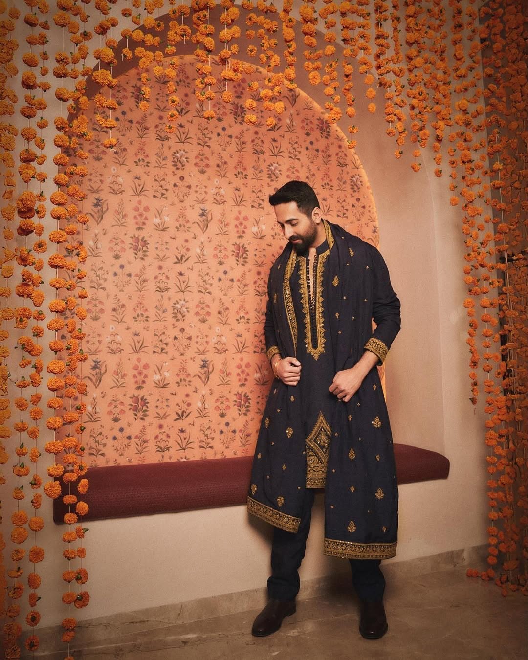 Black Kurta Pajama With Dupatta @ Embroidery work