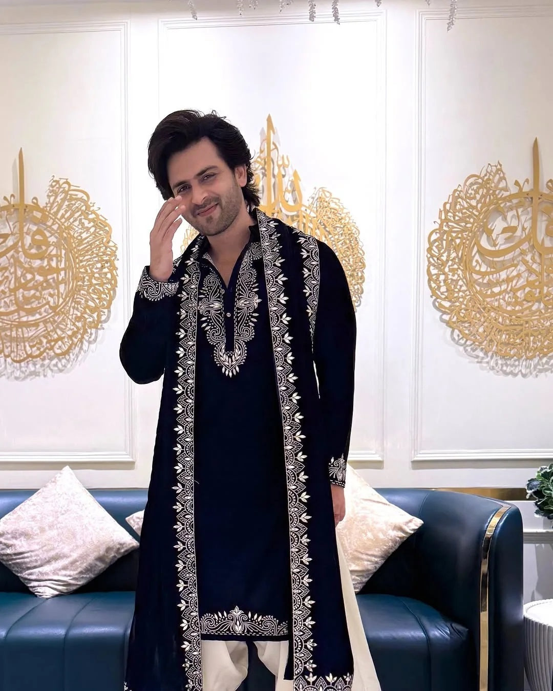 Black Kurta Cream pyjama With Dupatta Embroidery