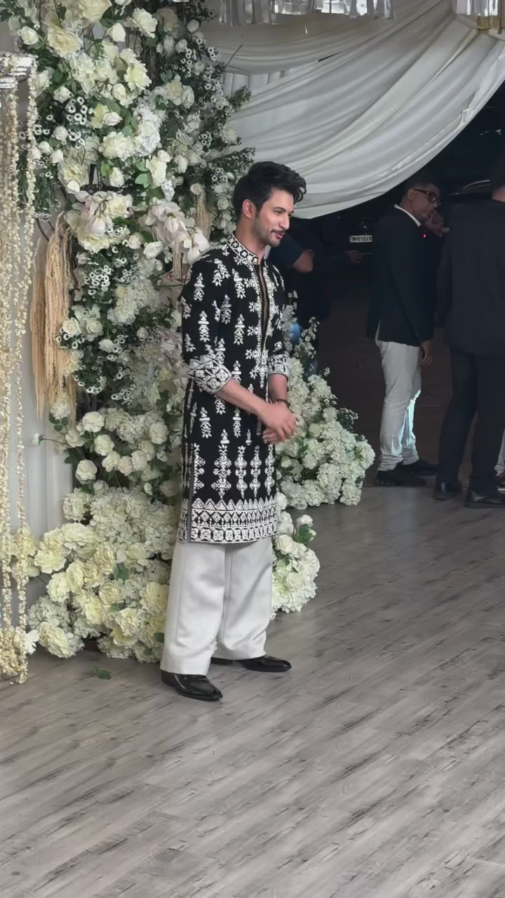 BLACK VELVET KURTA PAJAMA WITH EMBROIDERY