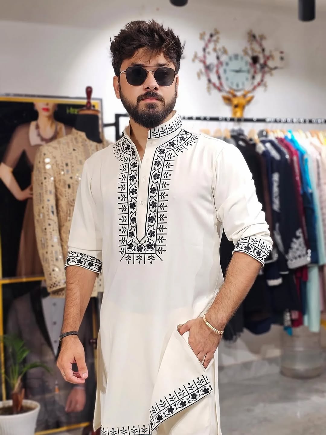WHITE HAND EMBROIDERY COTTON KURTA PAJAMA