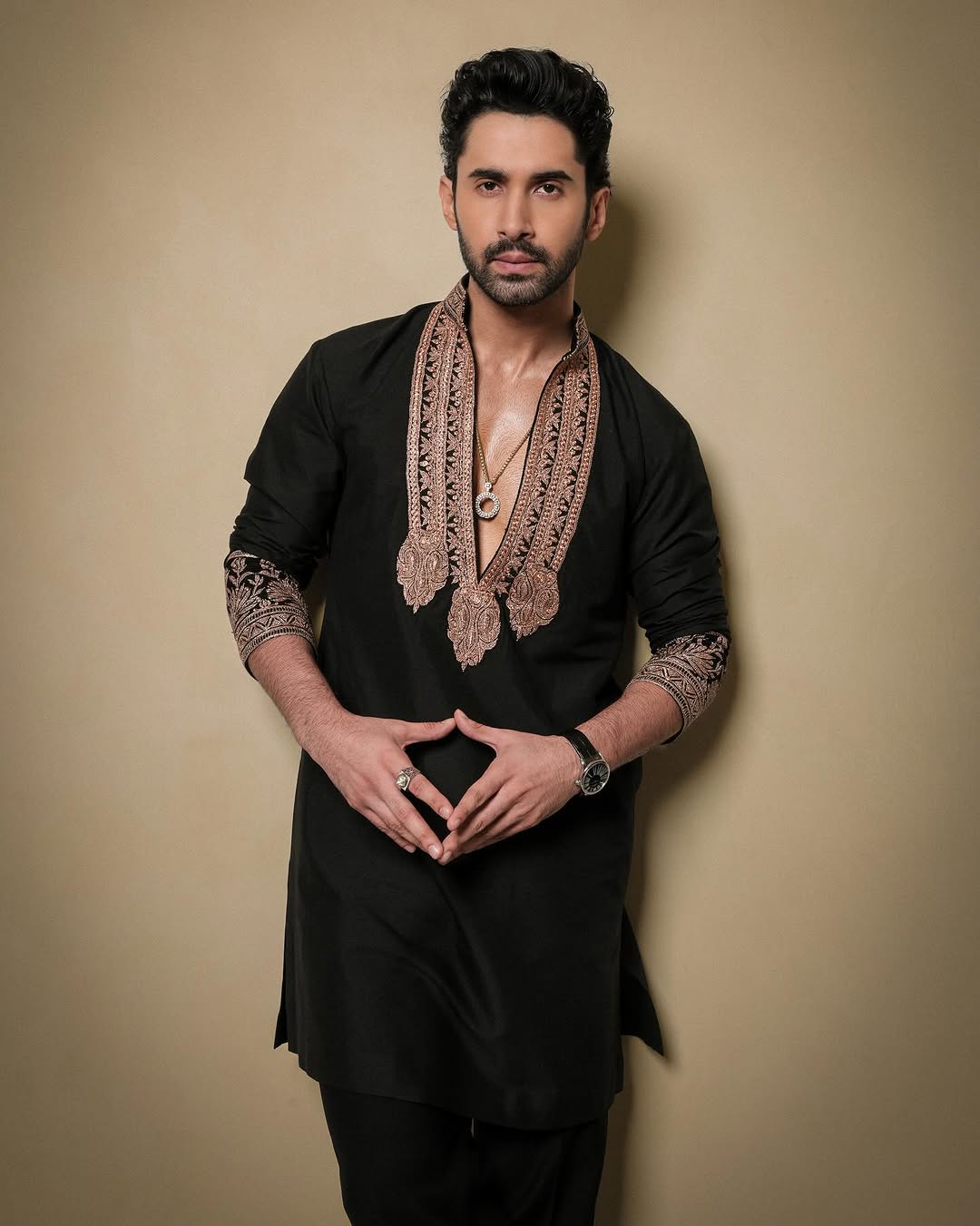 Z BLACK CELEBRITIES KURTA PAJAMA SET