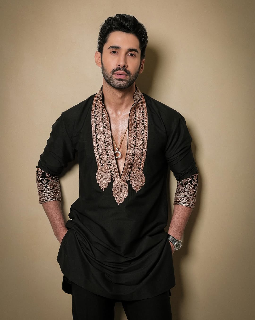 Z BLACK CELEBRITIES KURTA PAJAMA SET