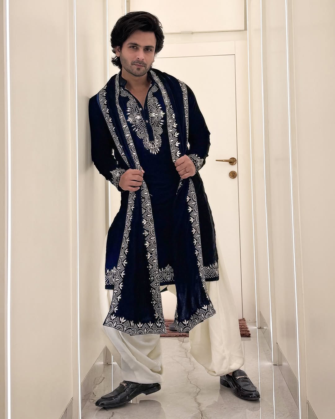 Black Kurta Cream Pajama With Dupatta Embroidery work